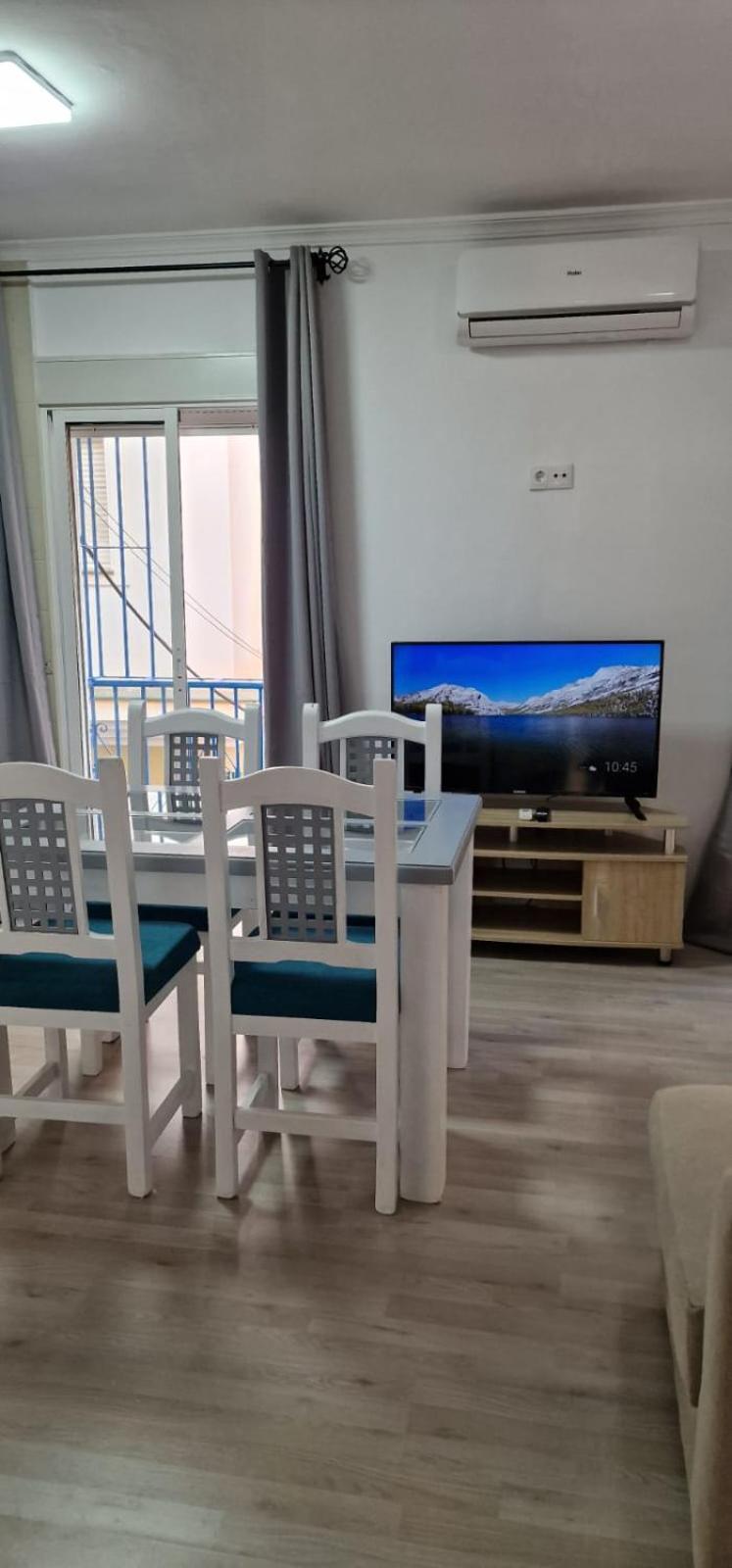 Apartamentos Ana'S Cozy Inns Торемолинос Екстериор снимка